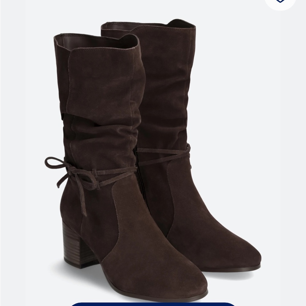 Violet & Red Brown Suede Boots NWOT size 7